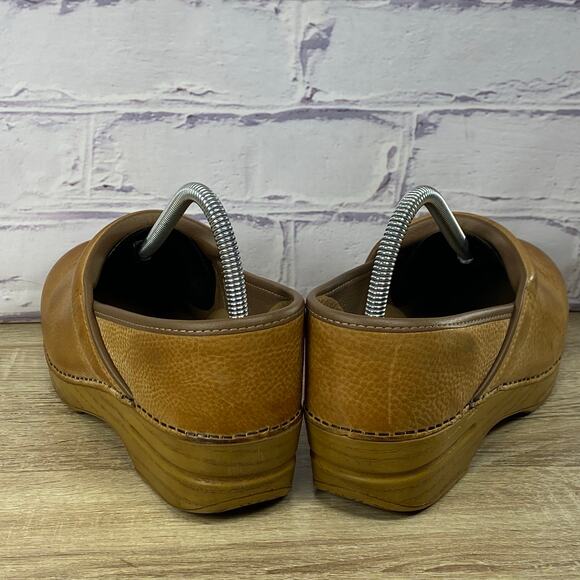 Dansko Professional Honey Distressed Leather Clogs EU 39 US 8.5-9 Wide Slip On - Picture 4 of 8